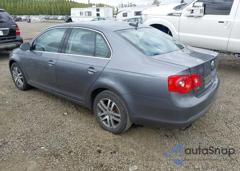 2006 Volkswagen Jetta 2.5 из США, поврежденный, VIN 3VWSF81K26M654846